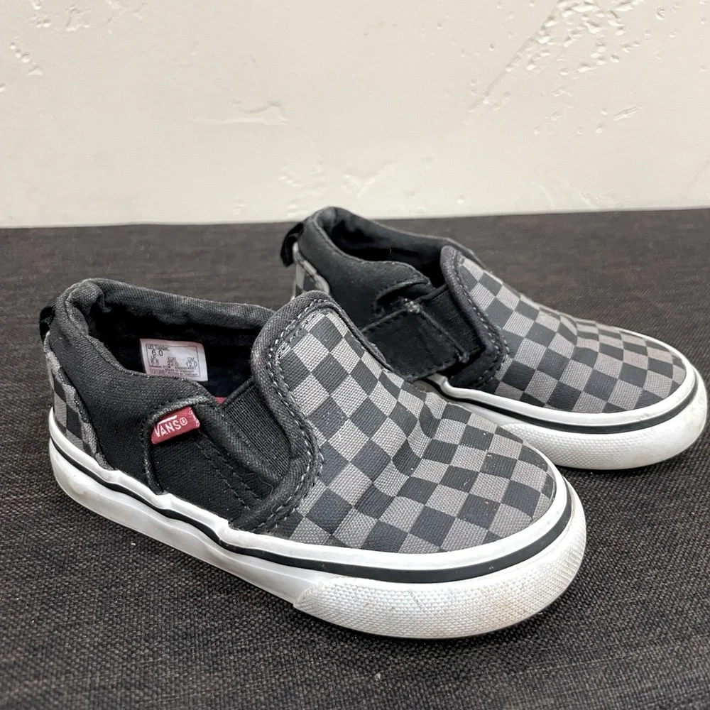 VANS TODDLER CLASSIC SLIP ON BLACK AND GRAY CHECKERBOARD SIZE 6 - Picture 4 of 4